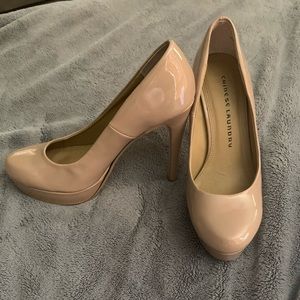 Chinese Laundry Platform Pumps size 7